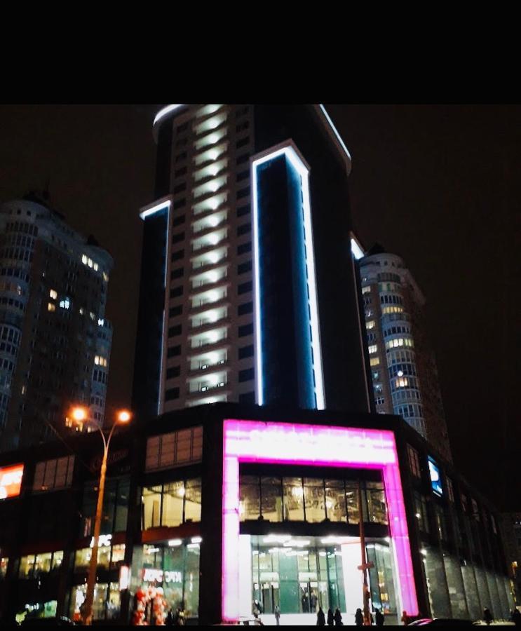 Apartment Smart Plaza Obolon' Kyiv Exterior photo